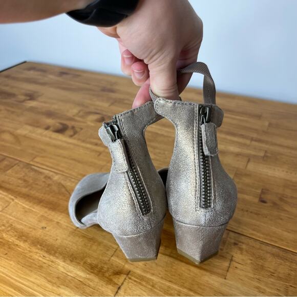 Eileen Fisher Just Leather Metallic Low Heel Pumps Size 5.5 - Picture 6 of 6